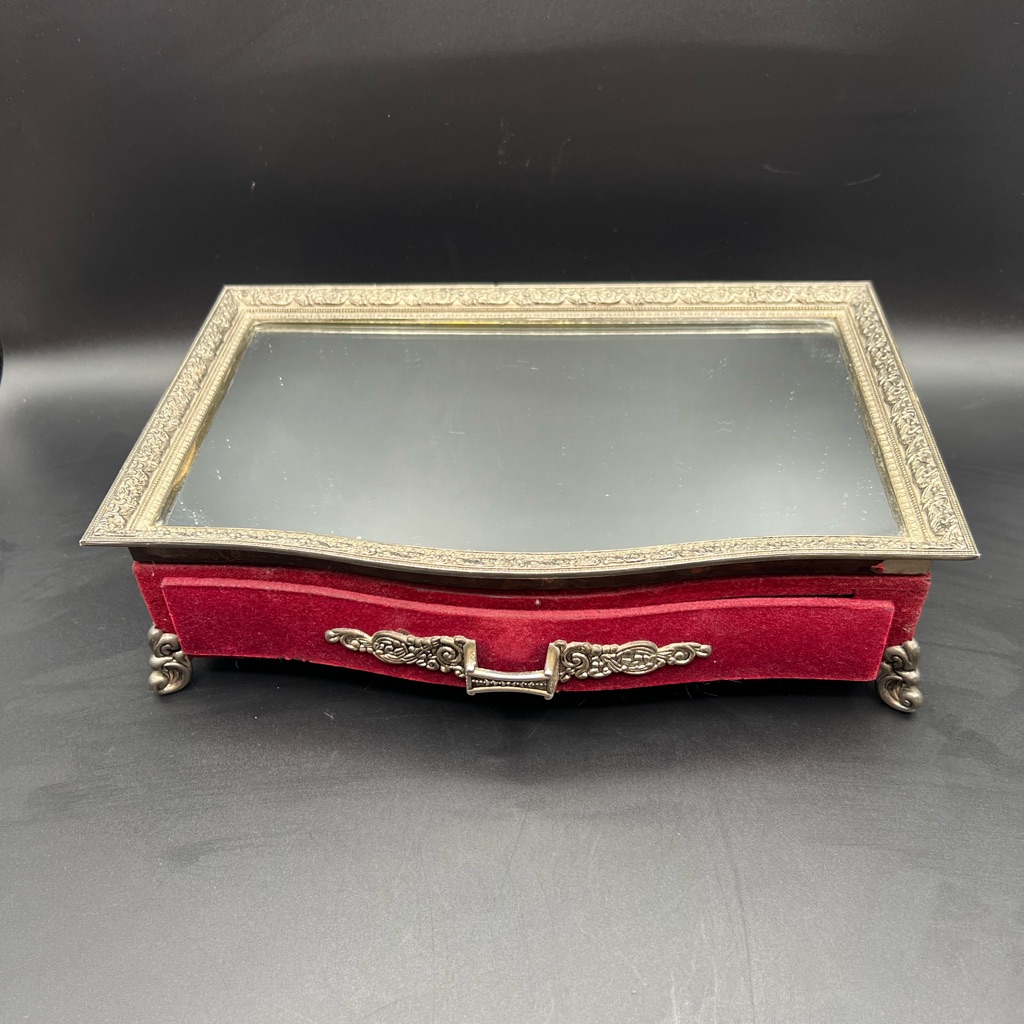 Vintage Jewelry Box Vintage Jewelry Box